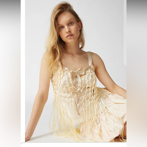 Urban Outfitters Ribbon Bow Fringe Top NWT - Picture 4 of 6